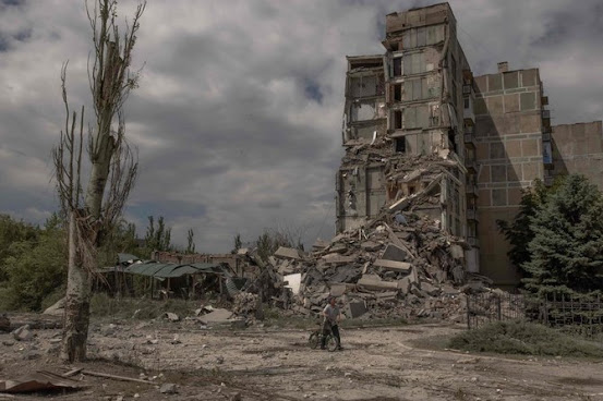 Moscow claims east Ukrainian village in offensive on Toretsk